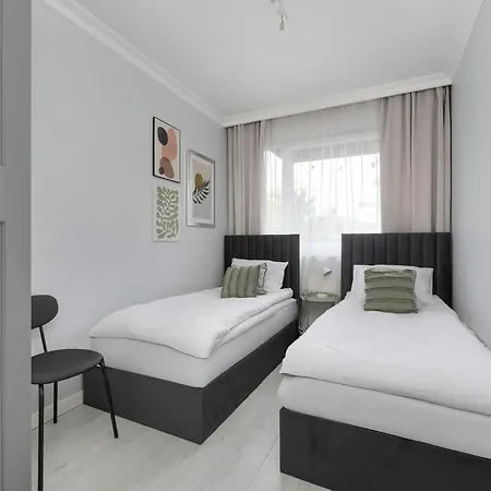 Apartment Family With Large Balcony And 2 Parking Spaces By Renters