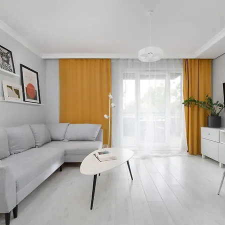 Family With Large Balcony And 2 Parking Spaces By Renters * Wroclaw